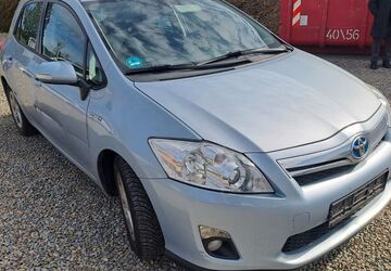 Toyota Auris 147.000 km 4.900 &euro; Waldbröl 51545