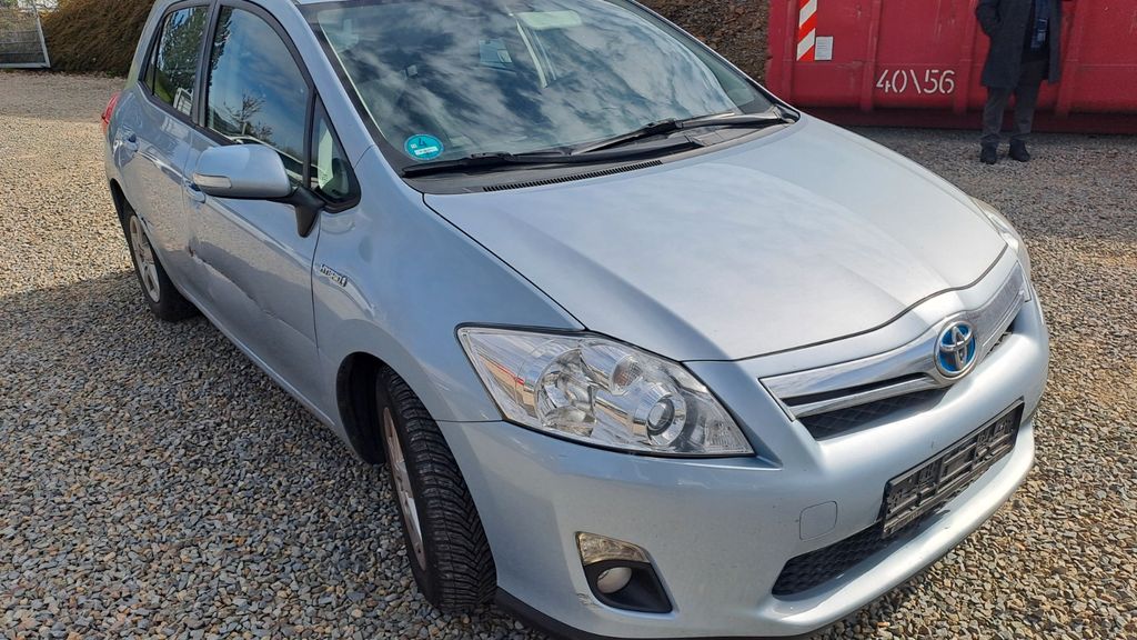 Toyota Auris 147.000 km 4.900 &euro; Waldbröl 51545