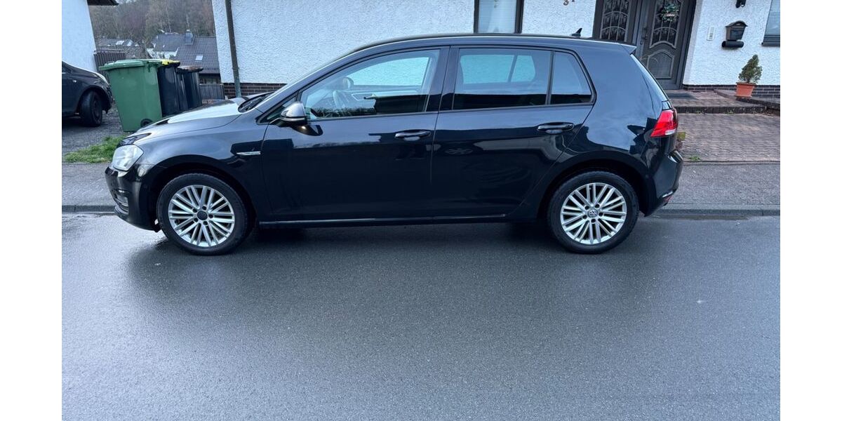 VW Golf 154.000 km 7.390 &euro; Lennestadt 57368