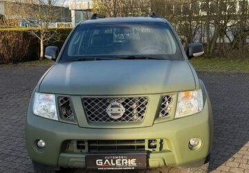 Nissan Pathfinder 178.200 km 14.900 &euro; Lennestadt 57368