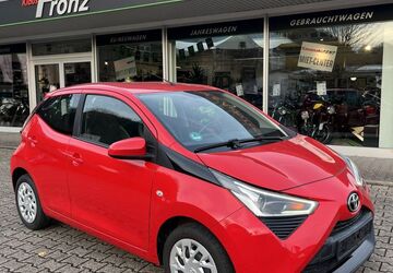 Toyota Aygo (X) 12.350 km 11.285 &euro; Lennestadt 57368