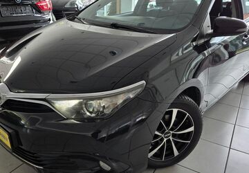 Toyota Auris 144.490 km 9.490 &euro; Kreuztal 57223
