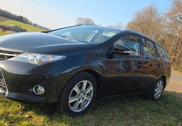 Toyota Auris Touring Sports 59.920 km 11.950 &euro; Waldbröl 51545