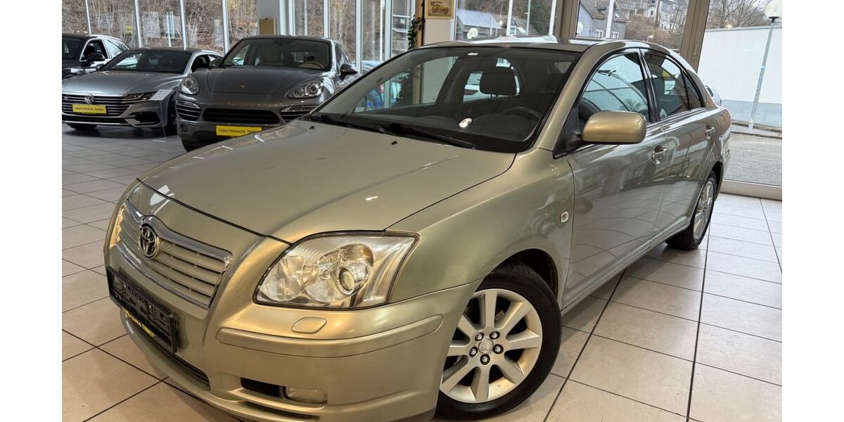 Toyota Avensis 123.900 km 5.990 &euro; Kreuztal 57223