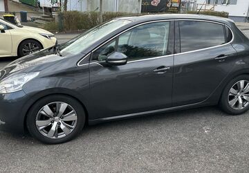 Peugeot 208 182.500 km 4.200 &euro; Siegen 57078