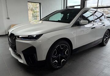 BMW iX 11.500 km 63.950 &euro; Freudenberg 57258
