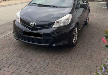 Toyota Yaris 232.000 km 3.600 &euro; Bad Laasphe 57334