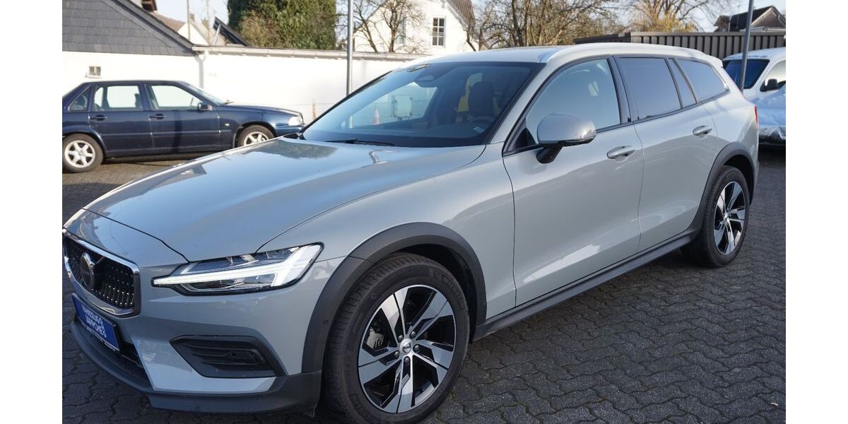 Volvo V60 17.500 km 42.400 &euro; Burbach 57299
