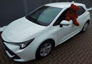 Toyota Corolla 8.765 km 17.411 &euro; Kreuztal-Krombach 57223