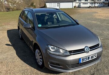 VW Golf 141.000 km 8.999 &euro; Herborn 35745