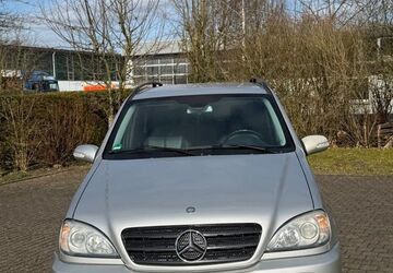 Mercedes-Benz ML 270 186.020 km 9.490 &euro; Lennestadt 57368