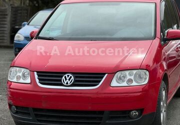 VW Touran 221.077 km 750 &euro; Breitscheid-Medenbach 35767