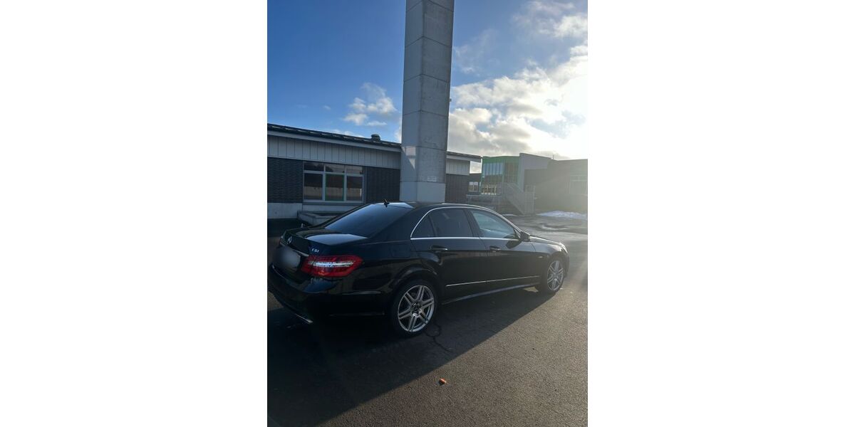 Mercedes-Benz E 350 207.000 km 9.499 &euro; Bad Marienberg 56470