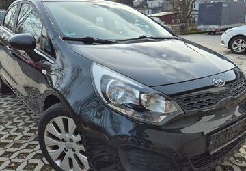 Kia Rio 130.600 km 3.300 &euro; Siegen 57078