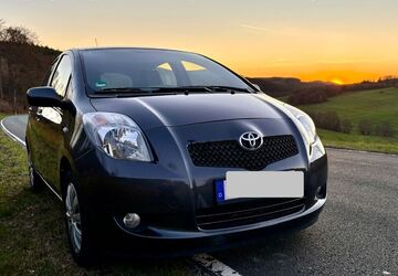 Toyota Yaris 113.000 km 4.250 &euro; Hilchenbach 57271