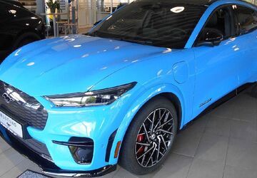 Ford Mustang Mach-E 50.000 km 39.900 &euro; Nister 57645