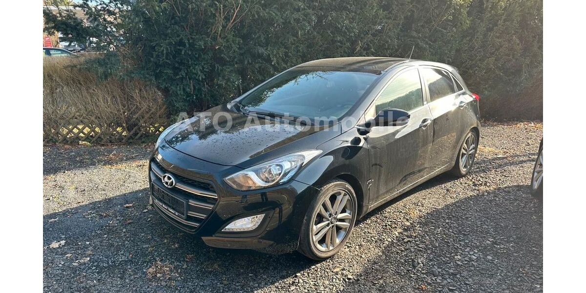 Hyundai i30 240.000 km 5.499 &euro; Daaden 57567