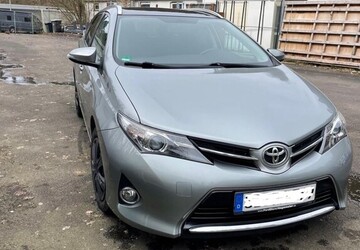 Toyota Auris Touring 155.000 km 6.900 &euro; Siegen 57072