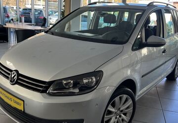 VW Touran 156.272 km 11.490 &euro; Kreuztal 57223