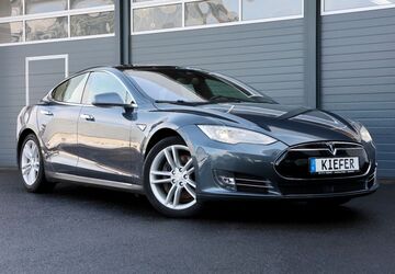 Tesla Model S 195.585 km 22.450 &euro; Rennerod 56477