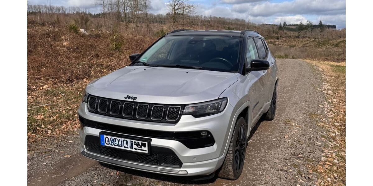 Jeep Compass 83.400 km 19.450 &euro; Olpe 57462
