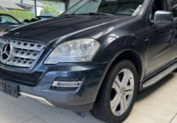 Mercedes-Benz ML 300 302.189 km 9.999 &euro; Freudenberg 57258