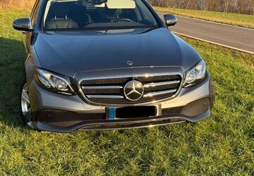 Mercedes-Benz E 400 93.000 km 33.900 &euro; Wissen 57537