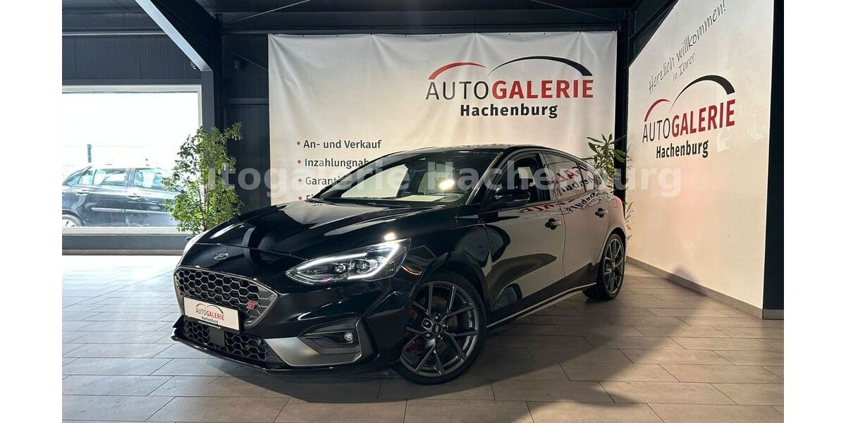 Ford Focus 64.200 km 22.490 &euro; Hachenburg 57627