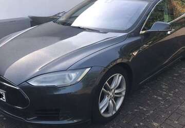 Tesla Model S 145.000 km 30.000 &euro; Dillenburg, Oranienstadt 35688