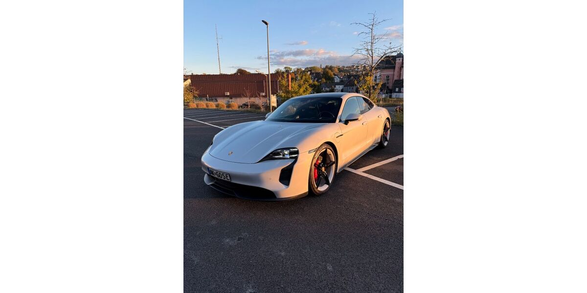 Porsche Taycan 39.999 km 74.999 &euro; Birken-Honigsessen 57587
