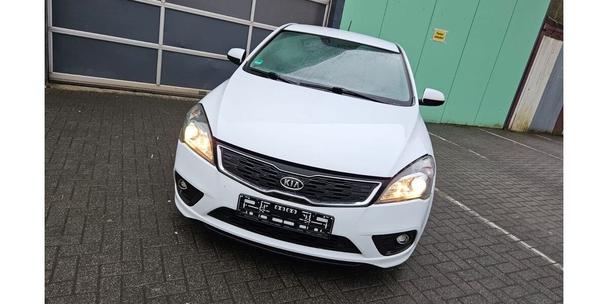 Kia ceed / Ceed 200.000 km 2.299 &euro; Siegen 57072