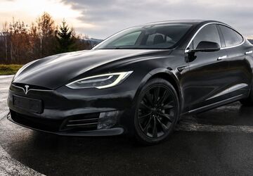 Tesla Model S 285.346 km 15.399 &euro; Burbach 57299