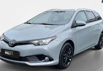 Toyota Auris 60.990 km 13.950 &euro; Kreuztal 57223