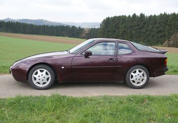 Porsche 944 261.123 km 22.944 &euro; Hardt 56472