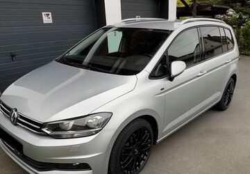VW Touran 99.637 km 22.900 &euro; Hachenburg 57627