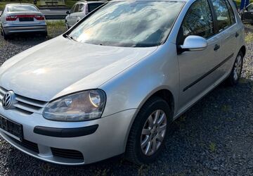 VW Golf 104.900 km 2.990 &euro; Kirchen 57548