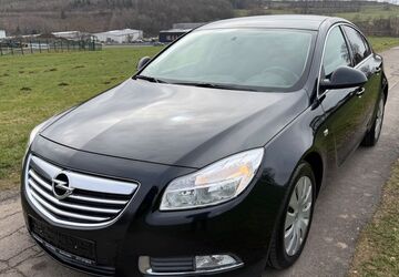 Opel Insignia 102.000 km 8.890 &euro; Kirchhundem 57399