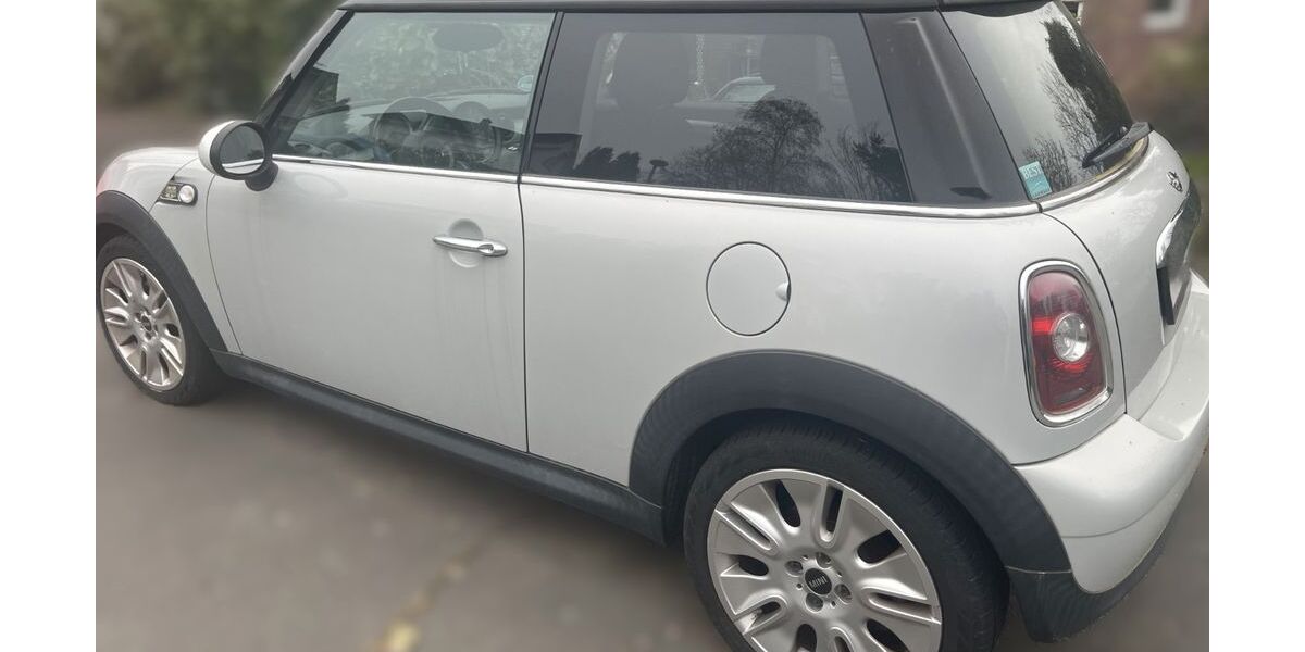 Mini Cooper Coupé 66.750 km 7.250 &euro; Siegen 57080