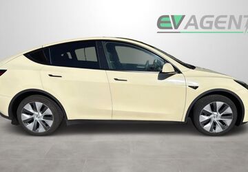 Tesla Model Y 138.380 km 28.999 &euro; Herborn 35745