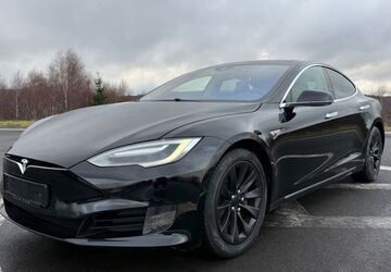 Tesla Model S 285.346 km 16.470 &euro; Burbach 57299