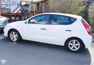 Hyundai i30 124.980 km 2.760 &euro; Siegen 57078