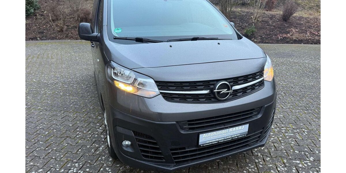 Opel Vivaro 192.000 km 16.900 &euro; Lennestadt-Meggen 57368