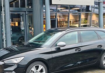 Seat Leon 11.368 km 28.799 &euro; Wissen 57537