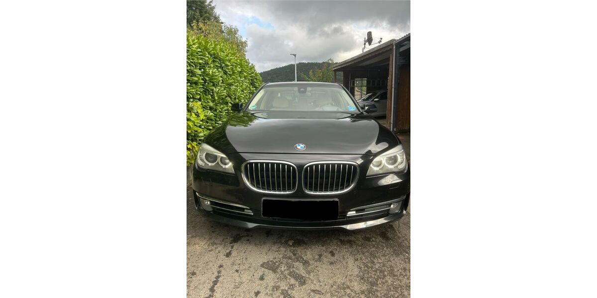 BMW 740 263.000 km 14.900 &euro; Herborn 35745