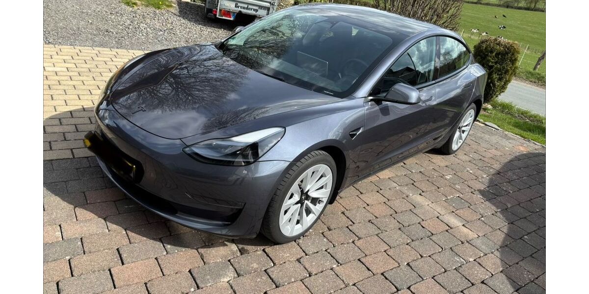 Tesla Model 3 76.450 km 29.990 &euro; Erndtebrück 57339