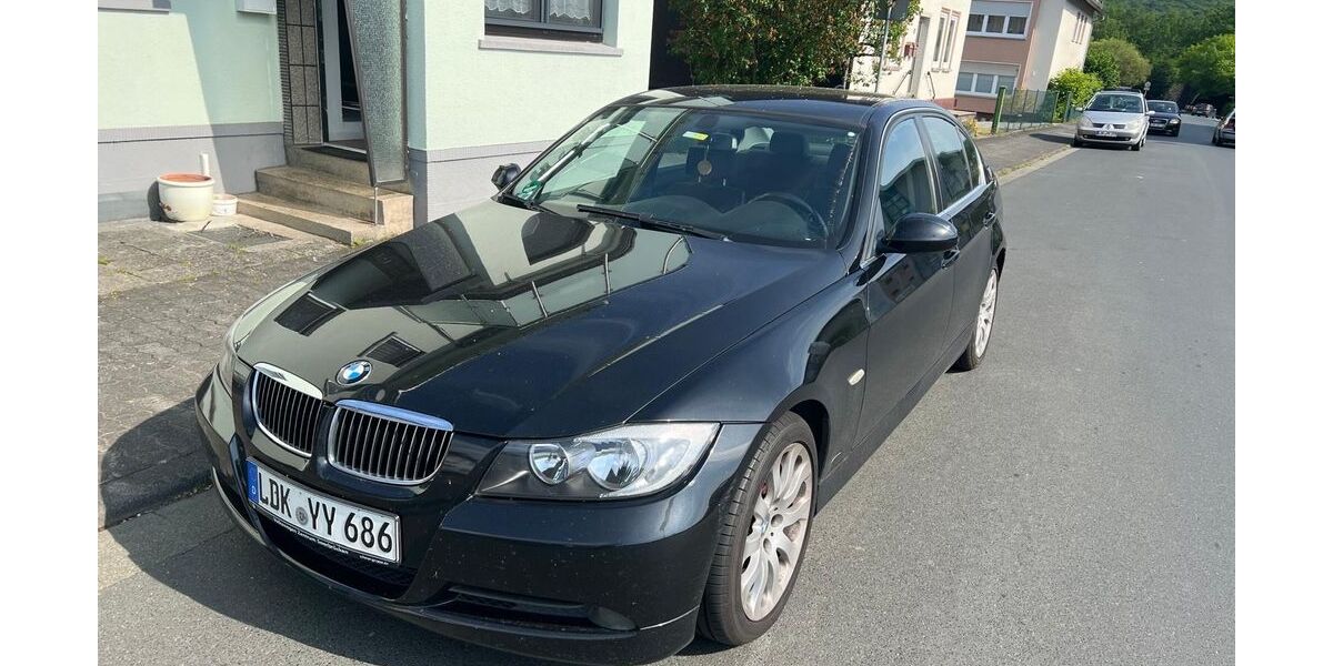 BMW 325 220.000 km 3.499 &euro; Haiger 35708