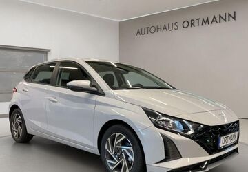 Hyundai i20 9.500 km 23.590 &euro; Wissen 57537
