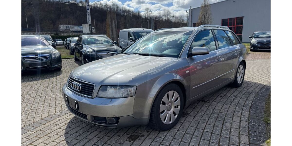 Audi A4 313.000 km 1.890 &euro; Lennestadt (Meggen)…. 57368