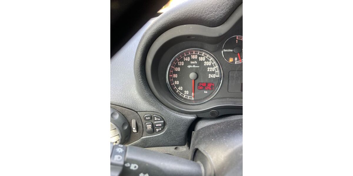 Alfa Romeo 147 148.200 km 2.950 &euro; Attendorn 57439