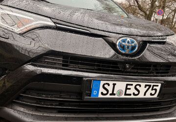 Toyota RAV 4 100.000 km 19.000 &euro; Siegen 57072